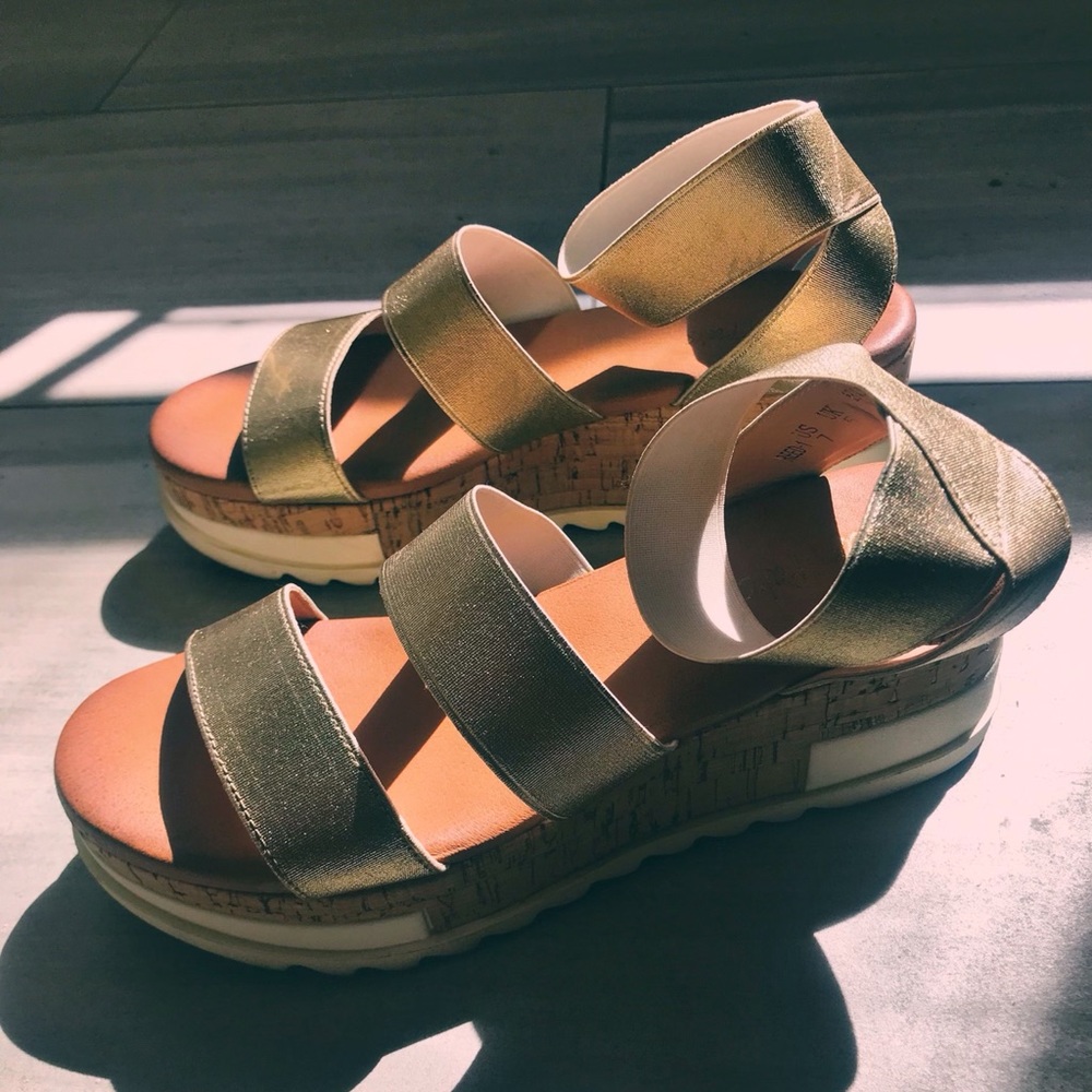 Metallic gold color sandals ✨